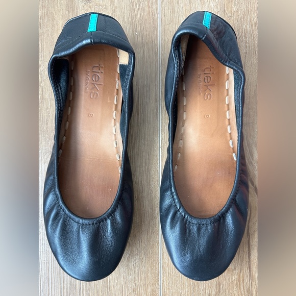 Tieks Matte Black Ballet Flats - Size 8 - Picture 2 of 4